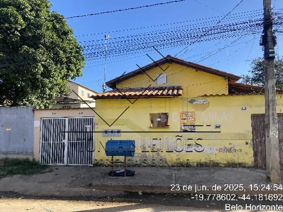 Casa com 2 quartos em Esmeraldas/MG