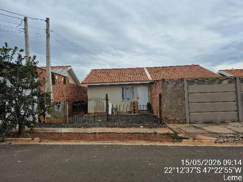 Casa com 2 quartos em Leme/SP
