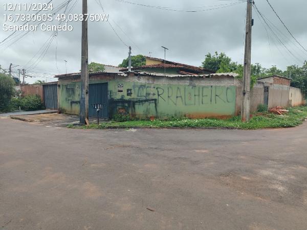 Casa com 2 Quartos e 1 Vaga em Senador Canedo
