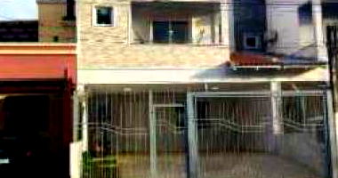 Casa Ocupada com 166m² de Área Construída em Porto Alegre