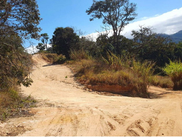 Terreno de 500m² com potencial em Poços de Caldas