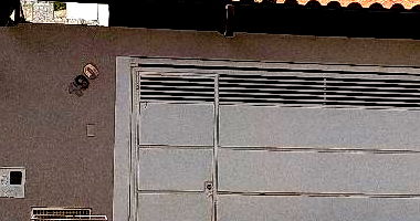 Casa com 2 quartos, sala, cozinha, área de serviço e 1 vaga