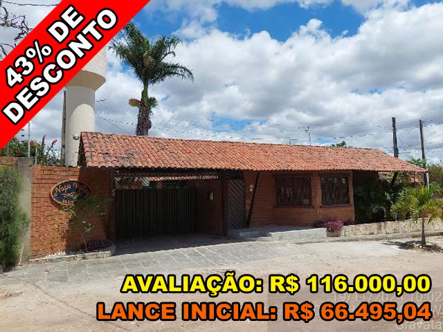 Casa 2 quartos, 1 banheiro, 1 vaga, 46,3m² construída, desocupada