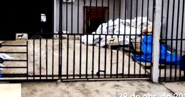 Terreno 200m² com casa de 90m² em Manaus