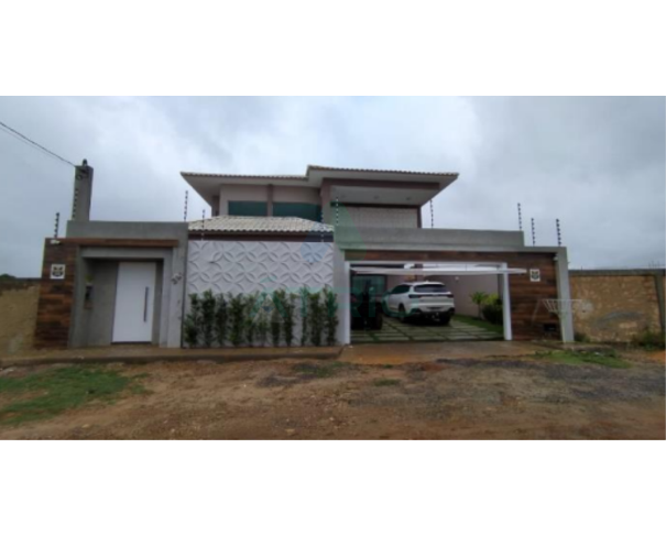 Casa na Asa Sul com 478,21 m² e matrícula regularizada