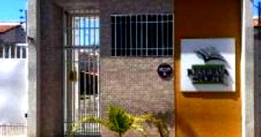 Casa em Condomínio 102 m² com 2 quartos, 1 banheiro e 1 vaga