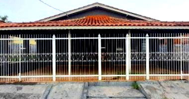 Casa 223 m² - Hossoi - Desocupada com 3 Quartos e 1 Banheiro