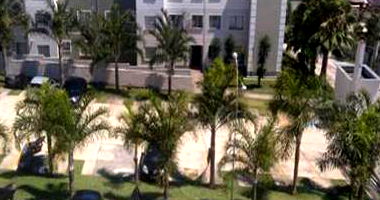 Apartamento térreo com 2 quartos e vaga