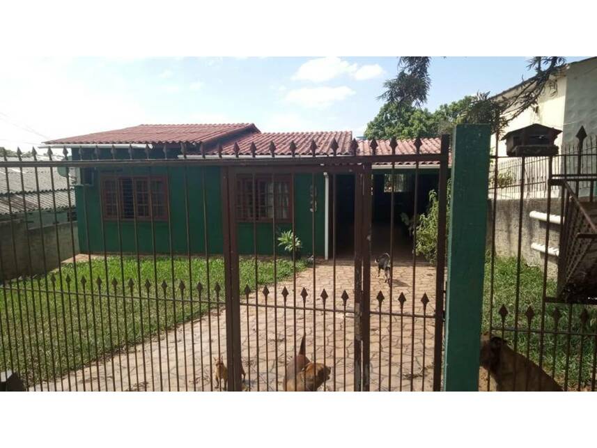 Casa padrão com 1 quarto, 1 banheiro, 1 vaga, 111m² construída, ocupada