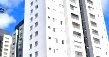 Apartamento em Leilão com 2 Quartos e 2 Vagas