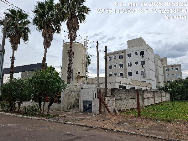 Apartamento 2 quartos, 1 banheiro, 1 vaga, 93m² total, desocupado