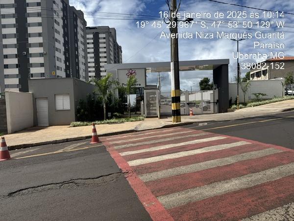 Apartamento com 2 quartos, 1 banheiro, sala e 1 vaga