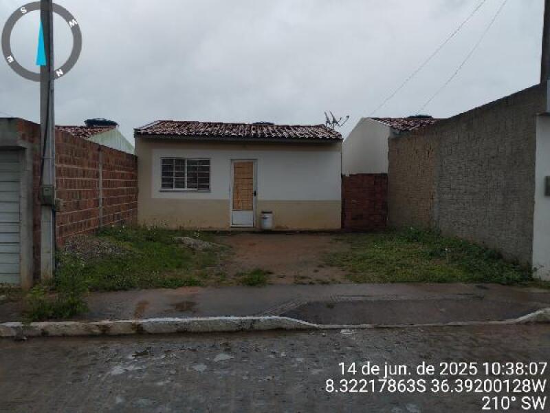 Casa em Belo Jardim/PE com 2 quartos