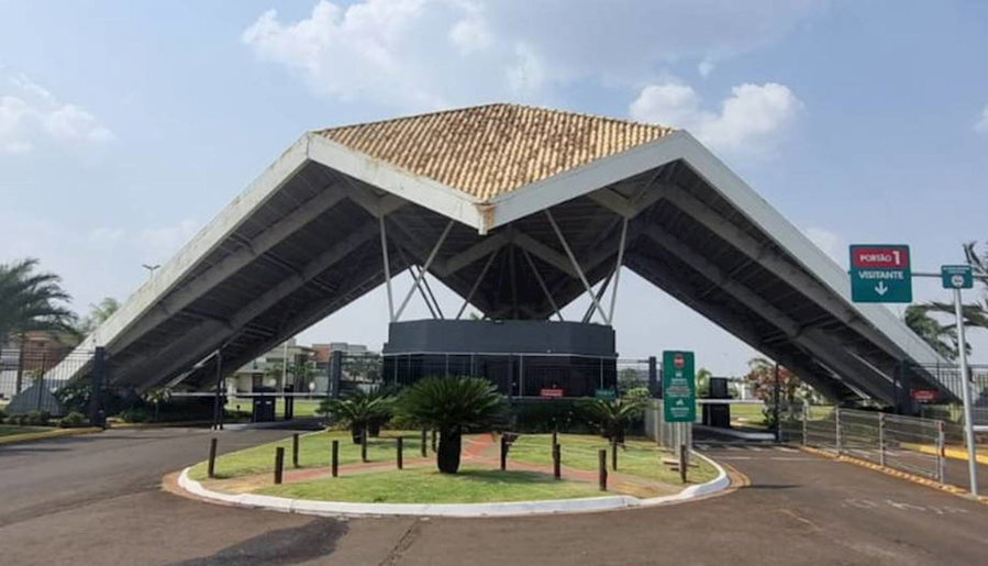 Casa de Condomínio Ocupada com 4 Quartos em Campo Grande/MS