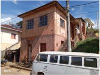 Casa com 64,26m², terreno de 244,09m², 2 quartos, 1 banheiro, ocupada