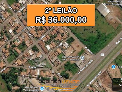 Terreno murado de 360 m² com portão e barracão