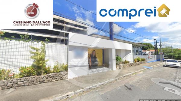 Imóvel Comercial com 2.413,50m² Construídos, 9 Banheiros, Desocupado