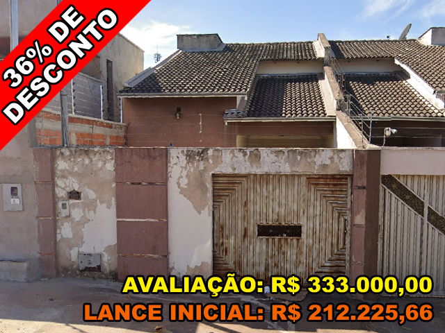 Casa 3 quartos, 2 banheiros, 180m² construída, 1 vaga, desocupada