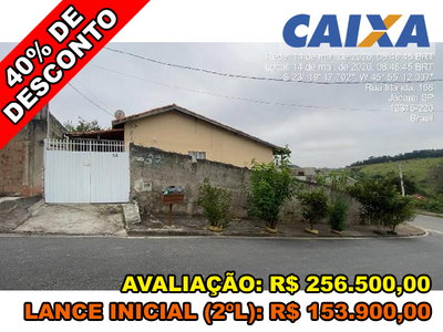 Casa em Jacareí com 2 quartos e 54,94m² de área construída