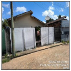 Casa 60m², 2 quartos, 2 banheiros, terreno 201,6m²
