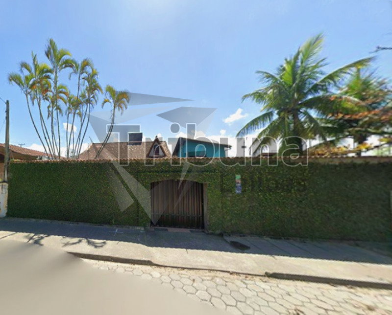 Casa em Itanhaém com 2 Lotes e Edificação