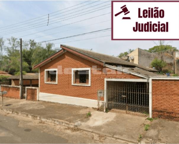 Casa com 3 Quartos e 272m² de Terreno em Limeira/SP