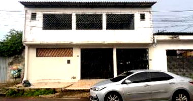 Casa com 4 quartos, 2 banheiros, 2 vagas e 257m² área privativa