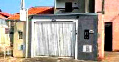 Casa padrão ocupada com 3 quartos, 2 banheiros e 156m² construída