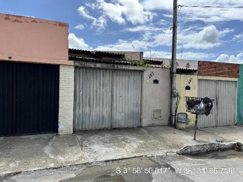 Casa com 2 Quartos e 2 Banheiros em Itaitinga