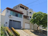 Casa em Leilão com 272m² Construída e Terreno de 264m²