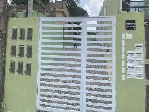 Casa 2 Quartos com Garagem em Mesquita