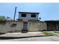Casa Ocupada com Amplo Terreno em Engenho Pequeno