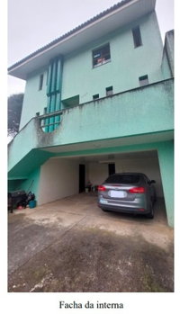 Sobrado com 4 quartos, 283,90m², em Curitiba