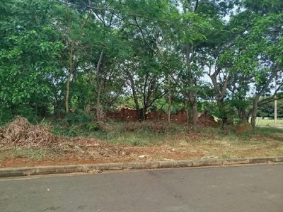 Terreno urbano de 297 m² em loteamento residencial