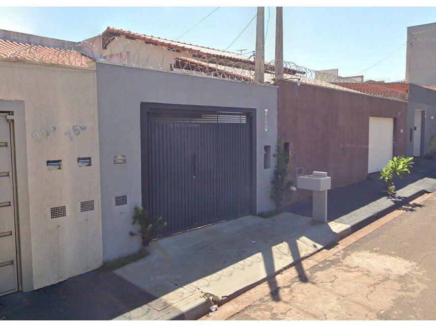 Casa com 2 dorms e 1 banheiro em Cidade Jardim - Ituiutaba/MG