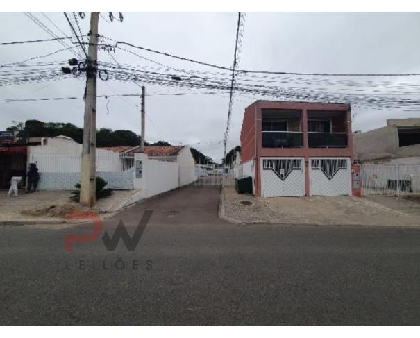 Casa em Fazenda Rio Grande/PR com 2 quartos e 1 vaga