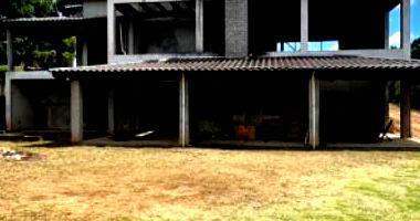Casa em fase de acabamento com 3 quartos e vista para a Barragem
