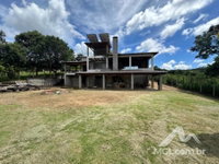 Casa em fase de acabamento com 3 quartos e vista para a Barragem