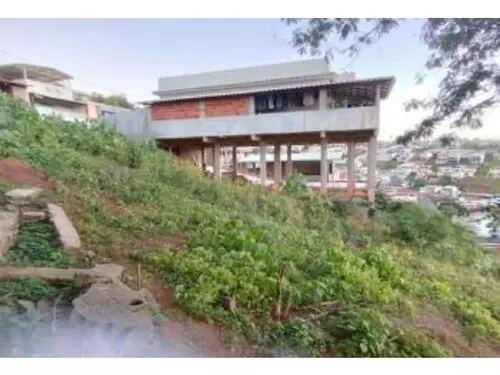 Terreno com 289,84 m²