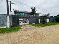 Casa com 5 quartos e 5 banheiros, 433,88m², desocupada