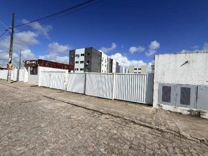 Apartamento com 2 quartos e vaga de garagem em João Pessoa