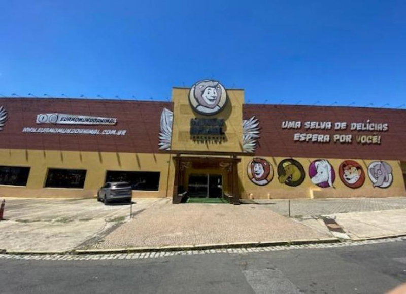 Prédio Comercial na Av. Barão de Itapura com 3.277m² e mezanino