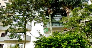 Espaçoso Apartamento de 328m² com 4 Vagas e Área Privativa - Ocupado