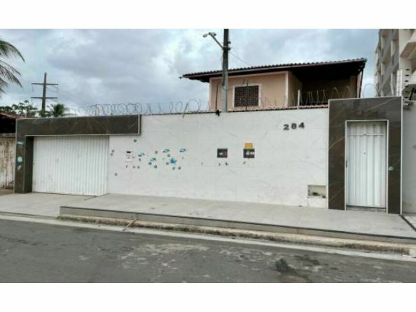 Casa Ocupada em Tabapuá Brasília II com 316m²