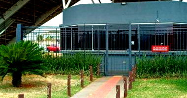 Casa em Condomínio com 5 Quartos e 7 Banheiros em Campo Grande