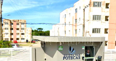 Apartamento com 2 quartos e 1 banheiro em São José/SC