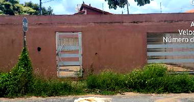 Casa com 2 quartos, 1 banheiro, 1 vaga, 60,78m² construída, desocupada