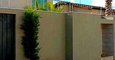 Casa com 3 quartos, 2 banheiros e 2 vagas, 239m² construída