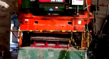 PRENSA HIDRAULICA AUTOMÁTICA SACMI IMOLA