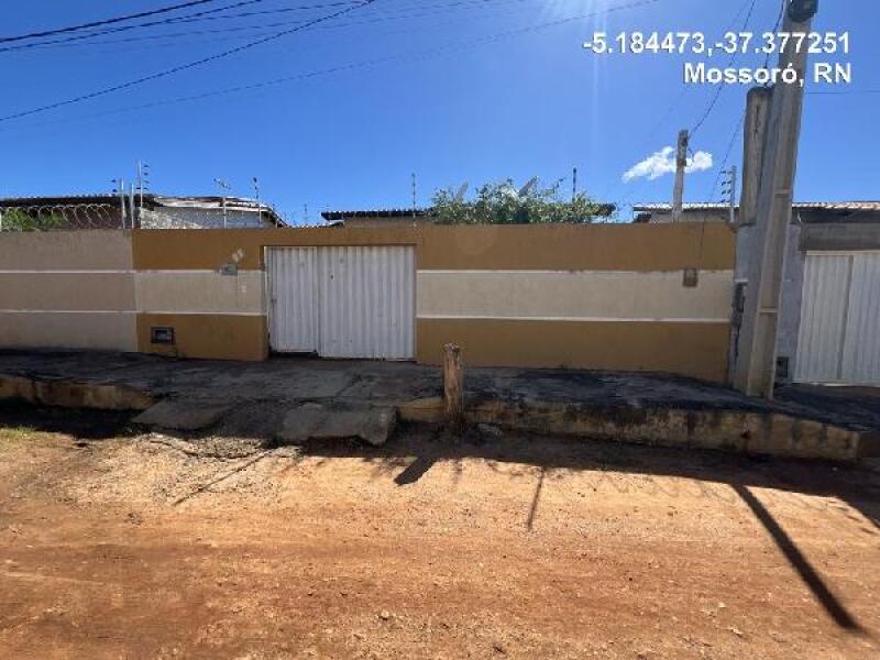 Casa 3 quartos, 2 banheiros, 76,5m² em Mossoró/RN
